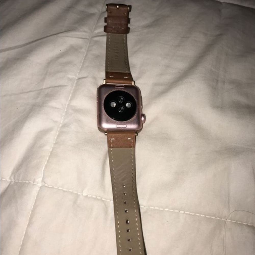 Rose Gold Apple Watch Series 2 - Picture 2 of 2